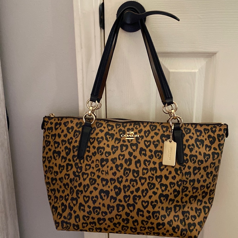Coach Ava tote Wild heart print